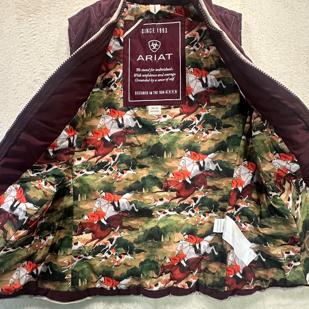 Ariat Womens Burgundy Quilted Vest Fox Hunt Lining Chevron Stitch XS 10020607